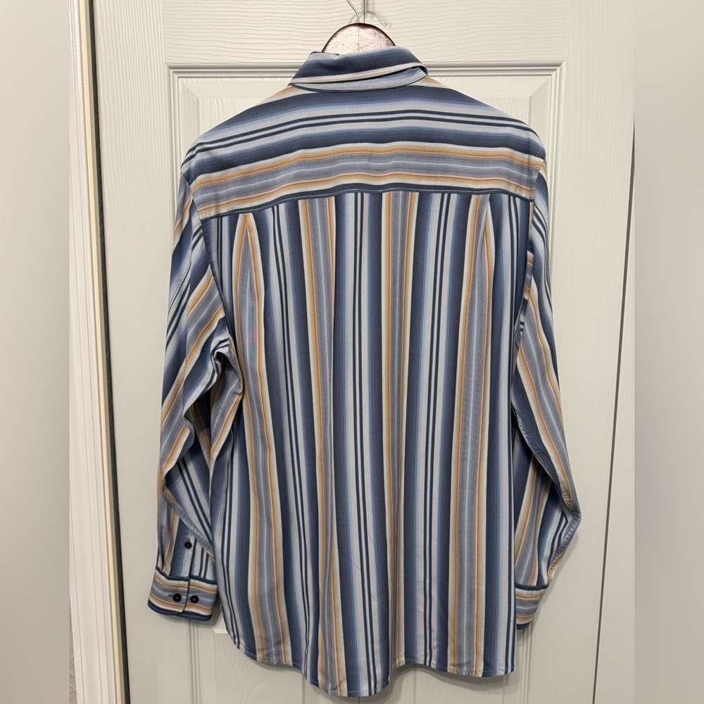 Tommy Bahama Men's Shirt - Picture 2 of 3